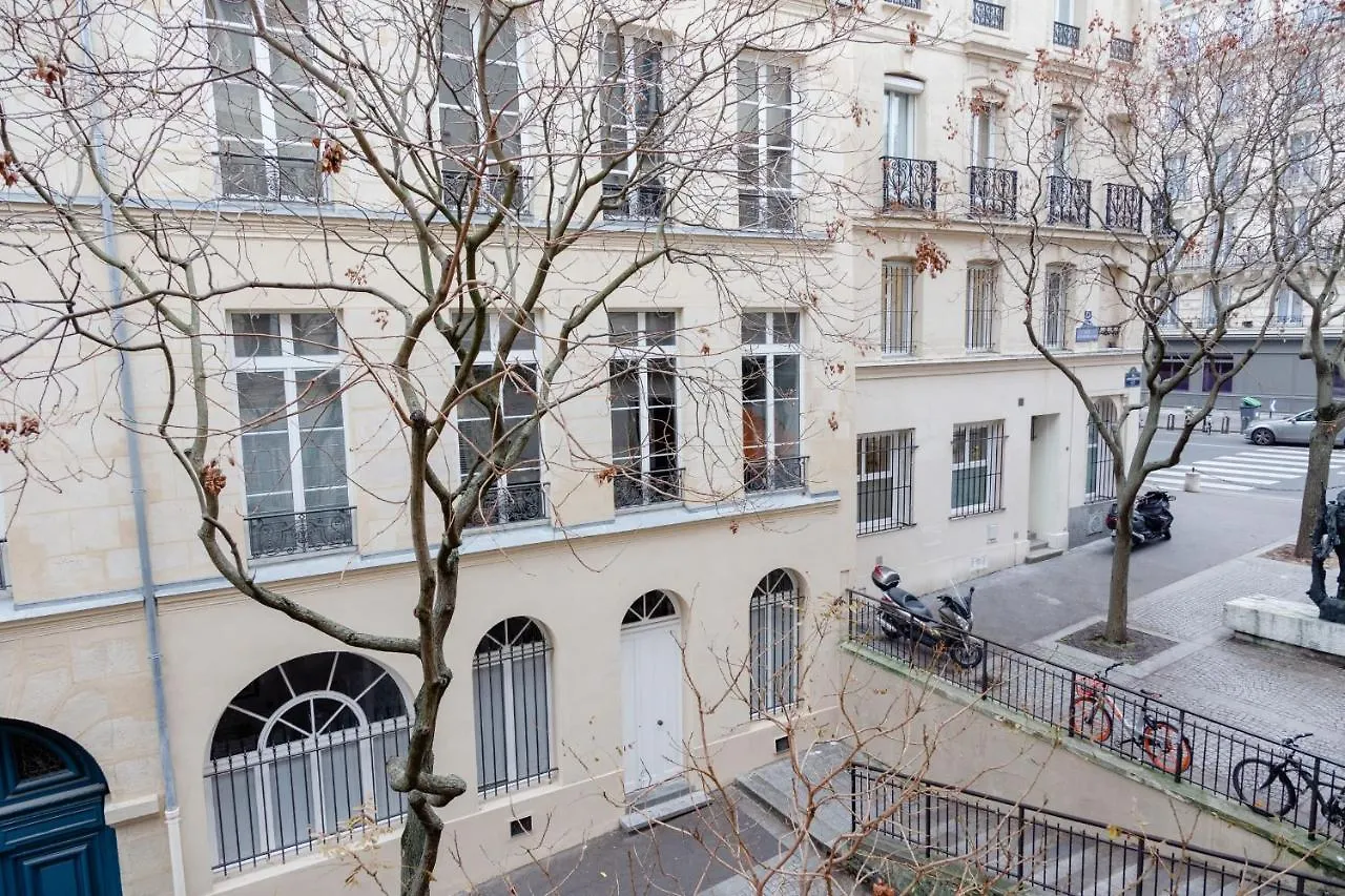 Bright And Luxurious In The Heart Of Apartment *